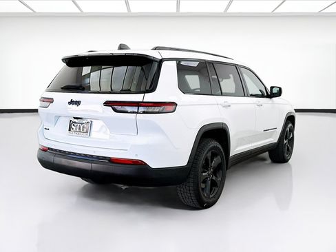 Used 2024 Jeep Grand Cherokee L Altitude AWD/4WD image 4