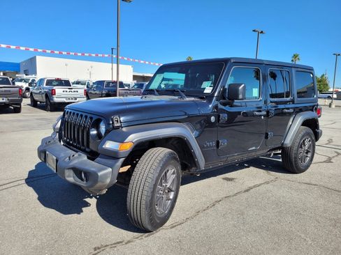 Used 2024 Jeep Wrangler Unlimited Sport AWD/4WD image 10