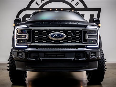 Used 2026 Ford F450 Platinum w/ FX4 Off-Road Package AWD/4WD image 4