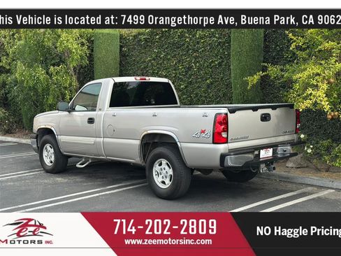 Used 2004 Chevrolet Silverado 1500 LS w/ Light Duty Power Package AWD/4WD image 9