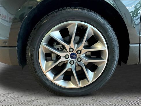 Used 2015 Ford Edge Titanium w/ Equipment Group 302A FWD image 31