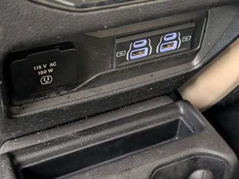 Used 2023 Jeep Grand Cherokee L Limited AWD/4WD image 26