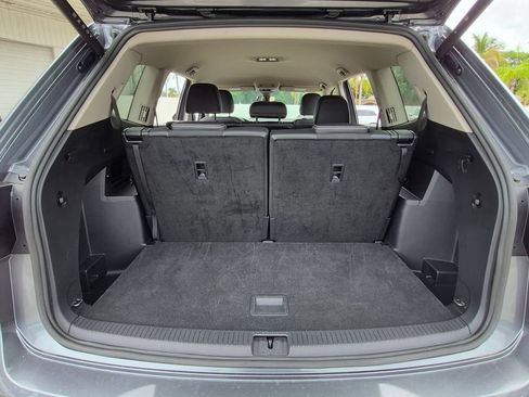 Used 2025 Volkswagen Atlas SE FWD image 29