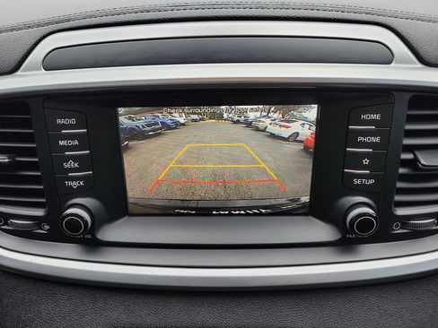 Used 2020 Kia Sorento L image 32