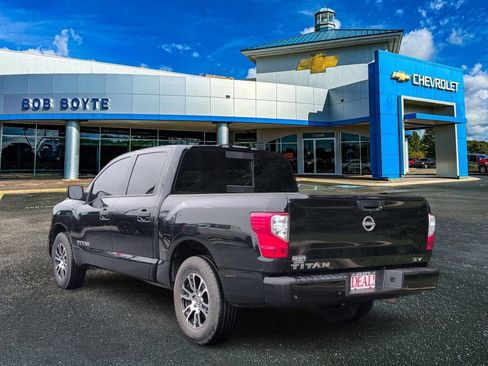 Used 2023 Nissan Titan SV RWD image 6