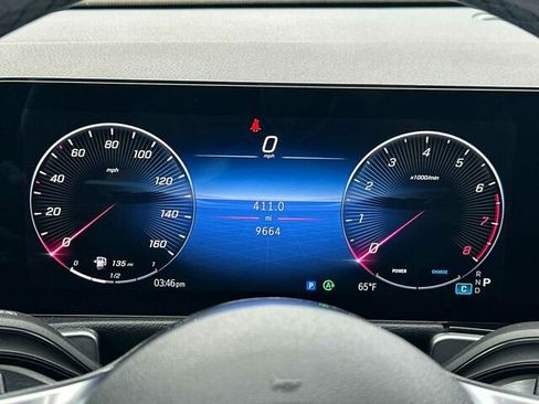 Used 2025 Mercedes-Benz GLB 250 image 31