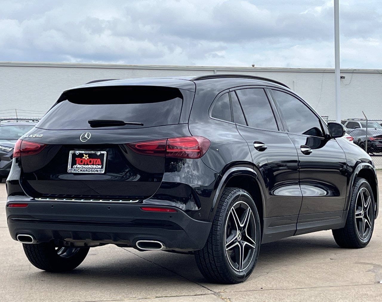 Used 2024 Mercedes-Benz GLA 250 4MATIC w/ AMG Night Package image 4