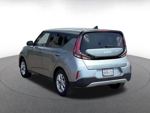 Used 2025 Kia Soul LX w/ LX Technology Package image 11