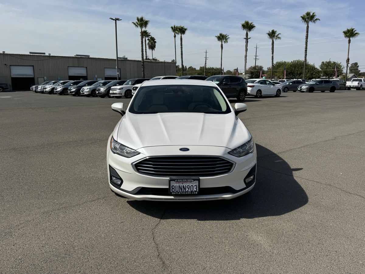 Used 2020 Ford Fusion SE w/ Equipment Group 151A FWD image 4
