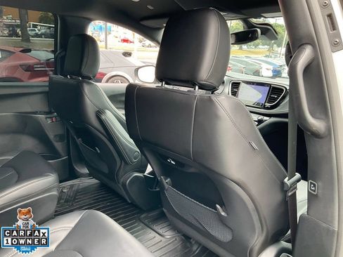 Used 2023 Chrysler Pacifica Touring-L w/ S Appearance Package FWD image 67
