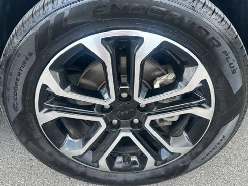 Used 2022 Jeep Compass Limited w/ Sun and Sound Group AWD/4WD image 36