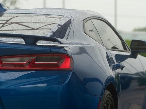 Used 2018 Chevrolet Camaro SS RWD image 30