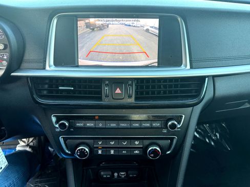 Used 2020 Kia Optima LX image 27