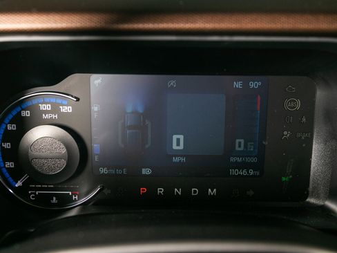 Used 2022 Ford Bronco Outer Banks w/ Sasquatch Package image 19