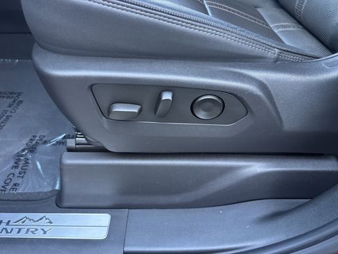 Used 2023 Chevrolet Silverado 1500 High Country w/ High Country Premium Package image 6