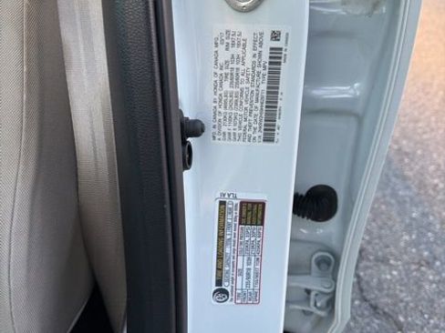 Used 2017 Honda CR-V EX image 28