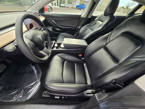 Used 2019 Tesla Model 3 Standard Range image 24