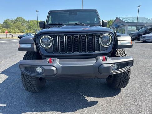 Used 2024 Jeep Wrangler Unlimited Rubicon AWD/4WD image 18