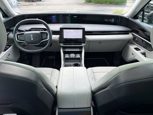 New 2026 Lincoln Nautilus Reserve w/ Jet Appearance Package AWD/4WD image 25
