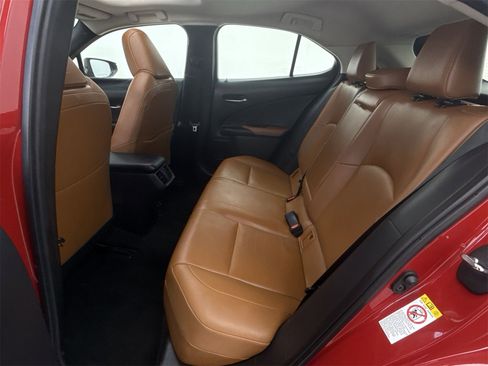 Used 2019 Lexus UX 200 w/ Premium Package image 45