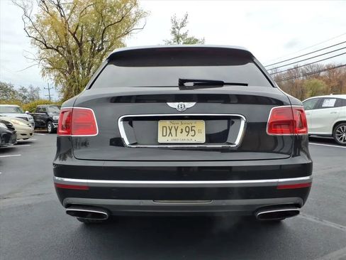 Used 2018 Bentley Bentayga image 4