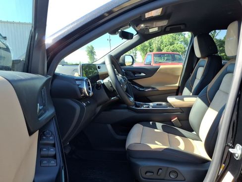 New 2026 Chevrolet Equinox ACTIV w/ Convenience Package III FWD image 15