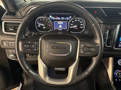 Used 2021 GMC Yukon Denali w/ Denali Premium Package image 20