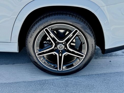 New 2026 Mercedes-Benz GLS 450 4MATIC image 15