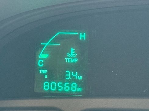 Used 2005 Cadillac De Ville w/ Limited Edition Package image 27