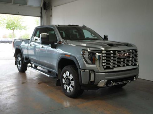Certified 2024 GMC Sierra 3500 Denali w/ Denali Reserve Package image 8