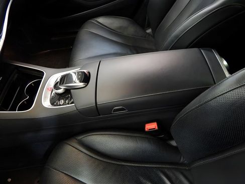 Used 2019 Mercedes-Benz S 450 4MATIC Sedan w/ Premium Package image 16