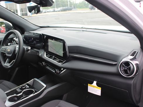 New 2026 Chevrolet Equinox LT w/ Safety and Technology Package FWD image 27