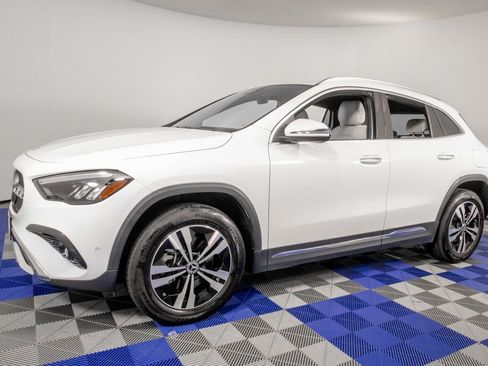 Used 2025 Mercedes-Benz GLA 250 image 1