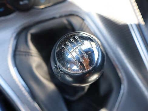 Used 2016 Dodge Challenger SRT Hellcat image 29