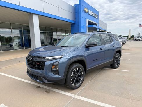 New 2026 Chevrolet Equinox RS w/ Convenience Package III FWD image 2