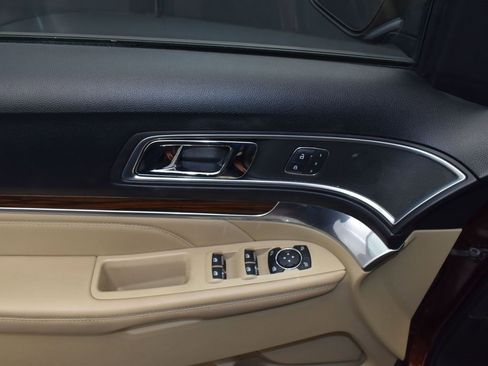 Used 2016 Ford Explorer Limited w/ Equipment Group 301A image 11
