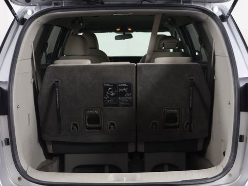 Used 2016 Kia Sedona LX image 15