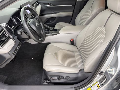 Used 2024 Toyota Camry SE w/ Convenience Package image 24