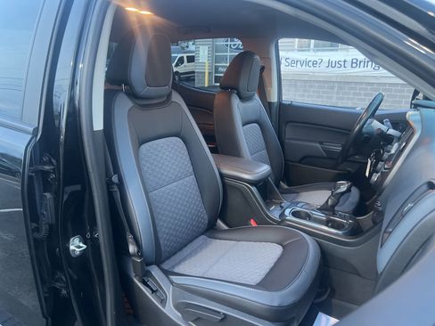 Used 2022 Chevrolet Colorado Z71 w/ Z71 Midnight Edition image 53