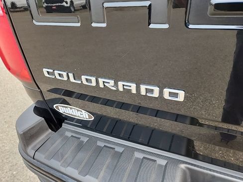 Certified 2022 Chevrolet Colorado Z71 w/ Z71 Midnight Edition AWD/4WD image 41