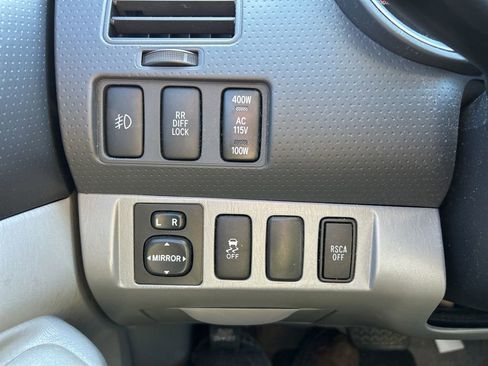 Used 2009 Toyota Tacoma PreRunner image 29