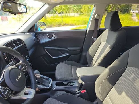 Used 2024 Kia Soul EX FWD image 19