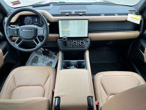 New 2026 Land Rover Defender 110 X-Dynamic SE image 24