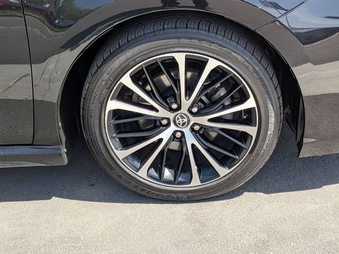 Used 2020 Toyota Camry SE FWD image 29