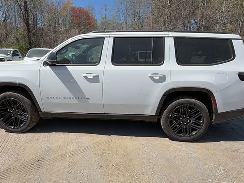 New 2026 Jeep Grand Wagoneer Limited AWD/4WD image 11