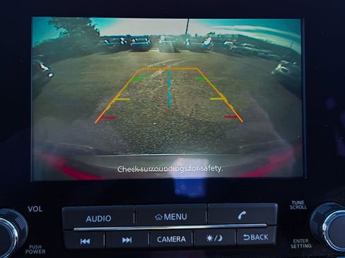 Certified 2022 Nissan Frontier SV image 14