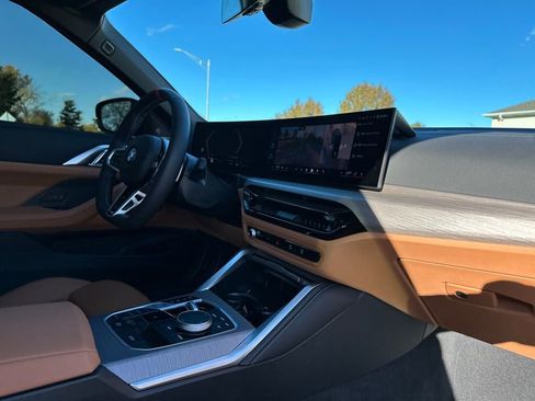 Used 2025 BMW 440i xDrive Convertible w/ Premium Package image 29