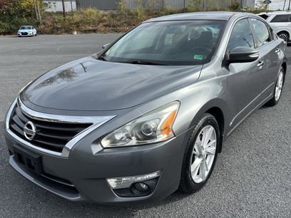 Used 2015 Nissan Altima 2.5 SV w/ Convenience Package