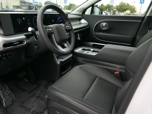 New 2026 Hyundai Ioniq 9 Limited AWD/4WD image 8