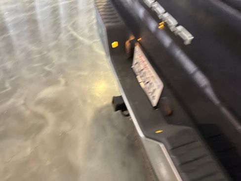 Used 2025 GMC Sierra 1500 SLT RWD image 17
